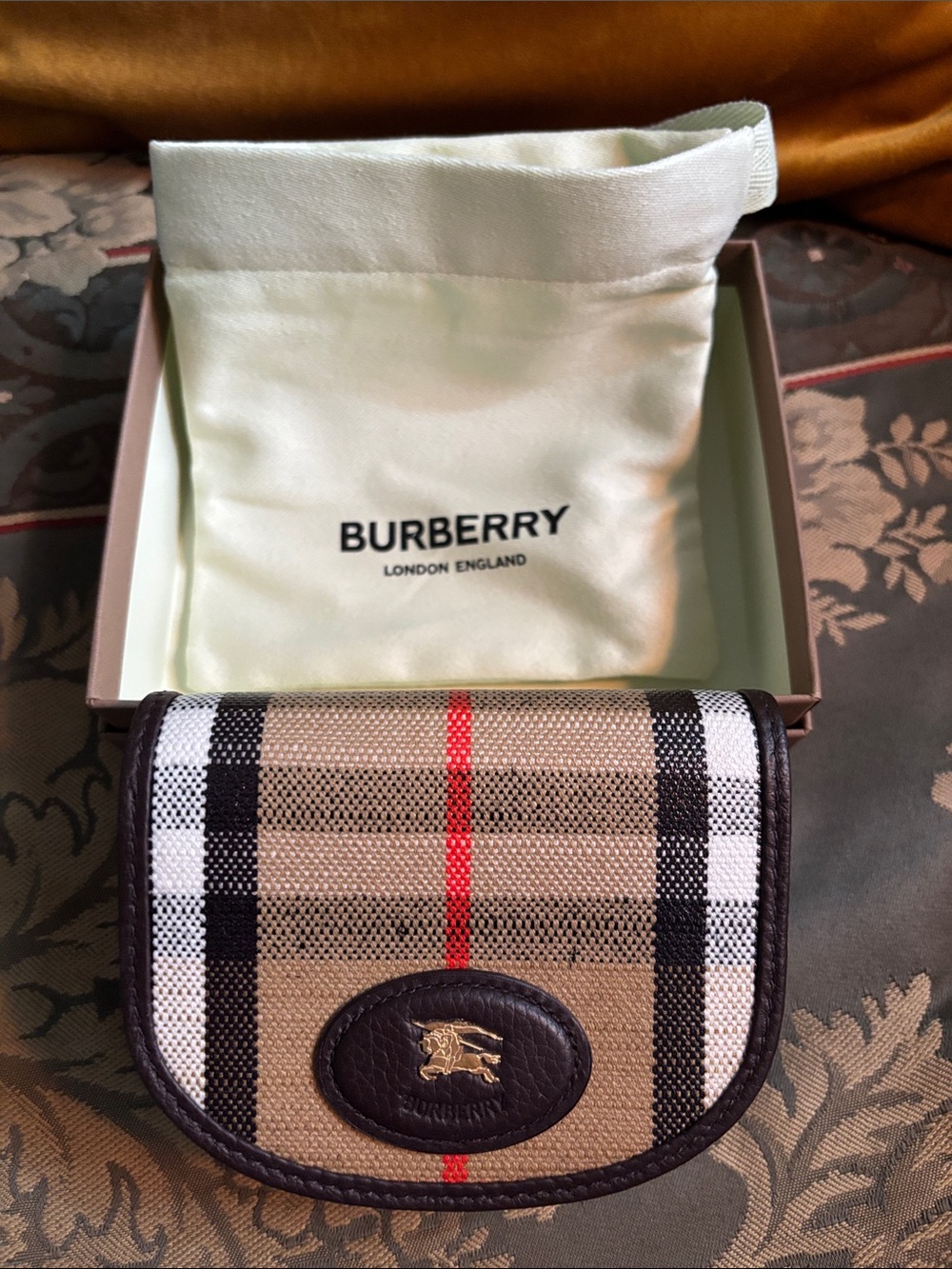 Burberry highlands compact wallet